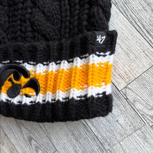 Iowa Hawkeyes Hat Black & Gold Pom Winter Cable‎ Knit Thick Beanie NCAA NEW GIFT - Picture 4 of 5